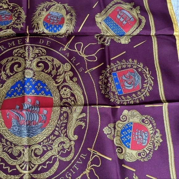 💎🔥Hermes silk scarf "LES ARMES DE PARIS 💎🔥 - Picture 7 of 11